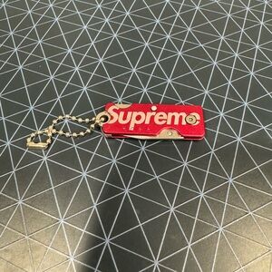 Supreme Quiet Carry Knife